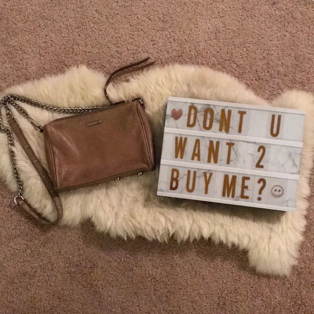 Nude crossbody